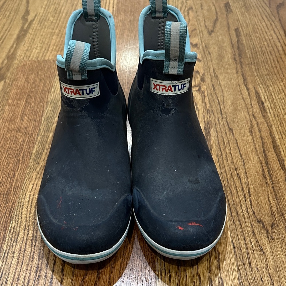 XtraTuf 6” ankle deck boots